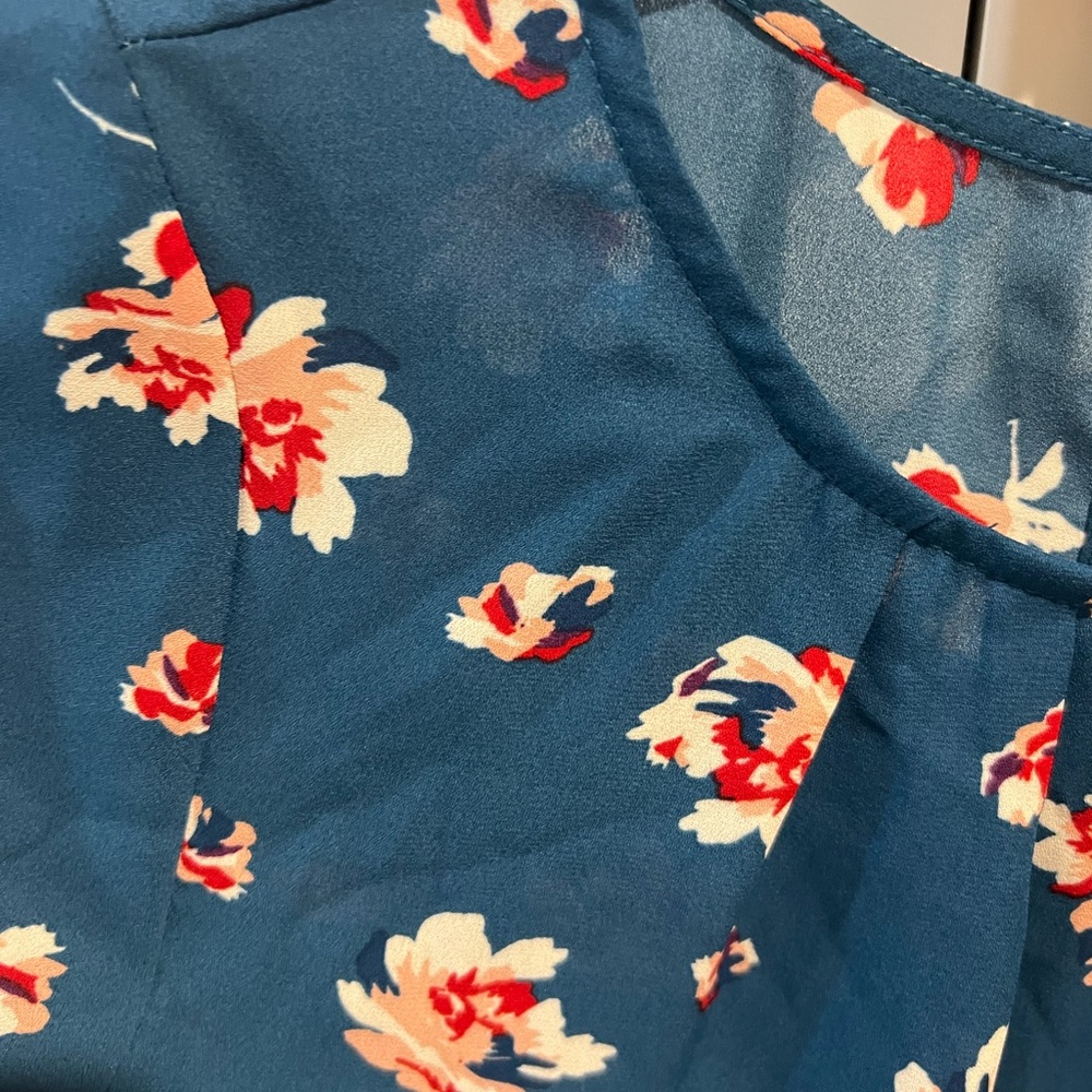 Short sleeve top - Picture 3 of 5